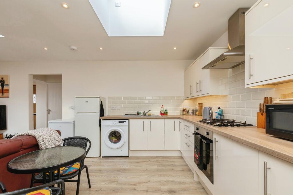 Main image of property: Bridgwater Road, BRISTOL, Avon, BS13