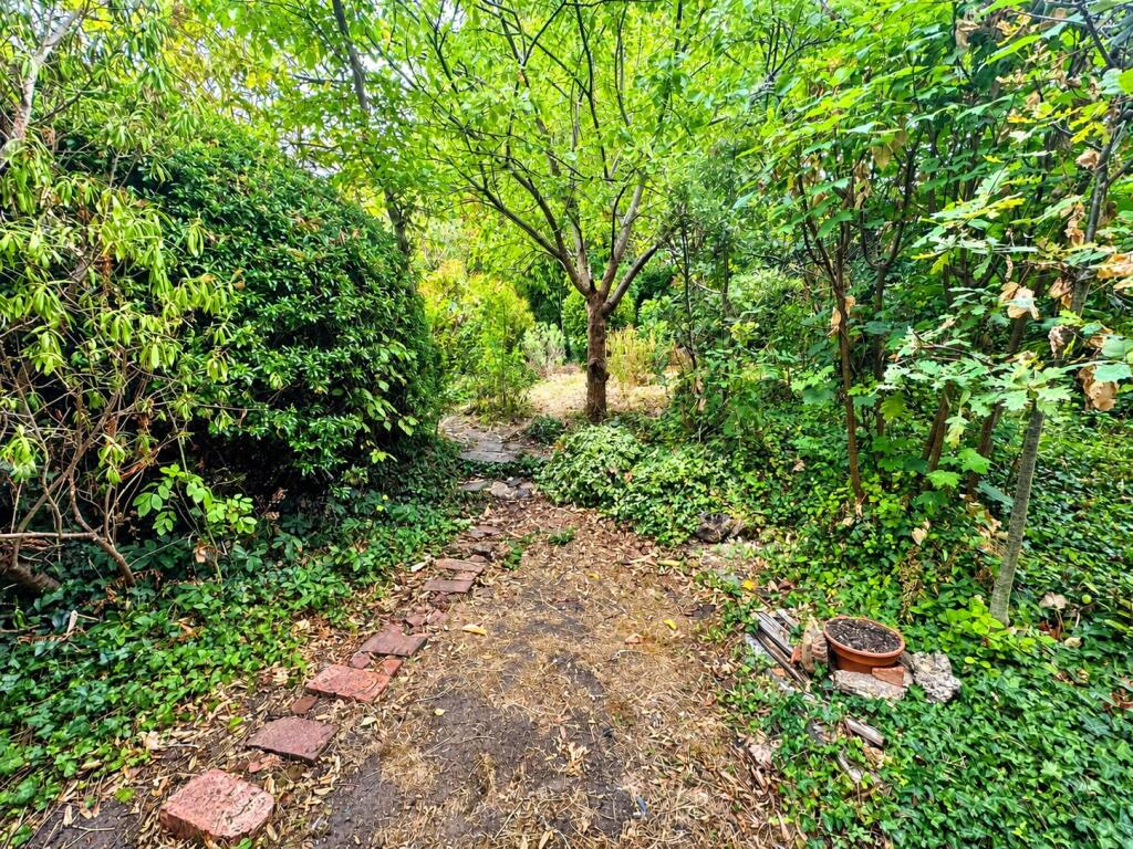 Apartment in London, Fortis Green, Muswell Hill - View 2
