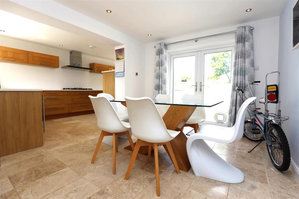 House in St Brides Major, St. Brides Major - View 4