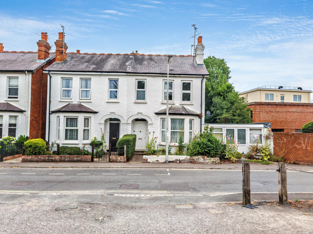 3-bed semi-detached on 2 Crown Lane, Theale, Reading, Berkshire RG7 5BG, £285,000