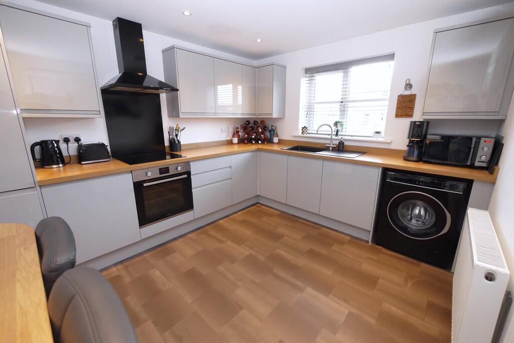 Springwell Lane, Balby, Doncaster photo 2
