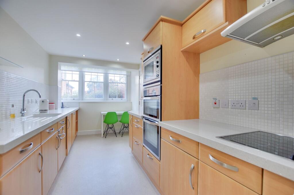 Apartment in Leicester, Stoneygate - View 3