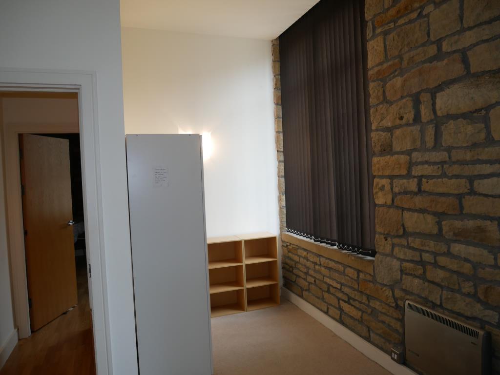Apartment in Kirklees, West Yorkshire - View 5