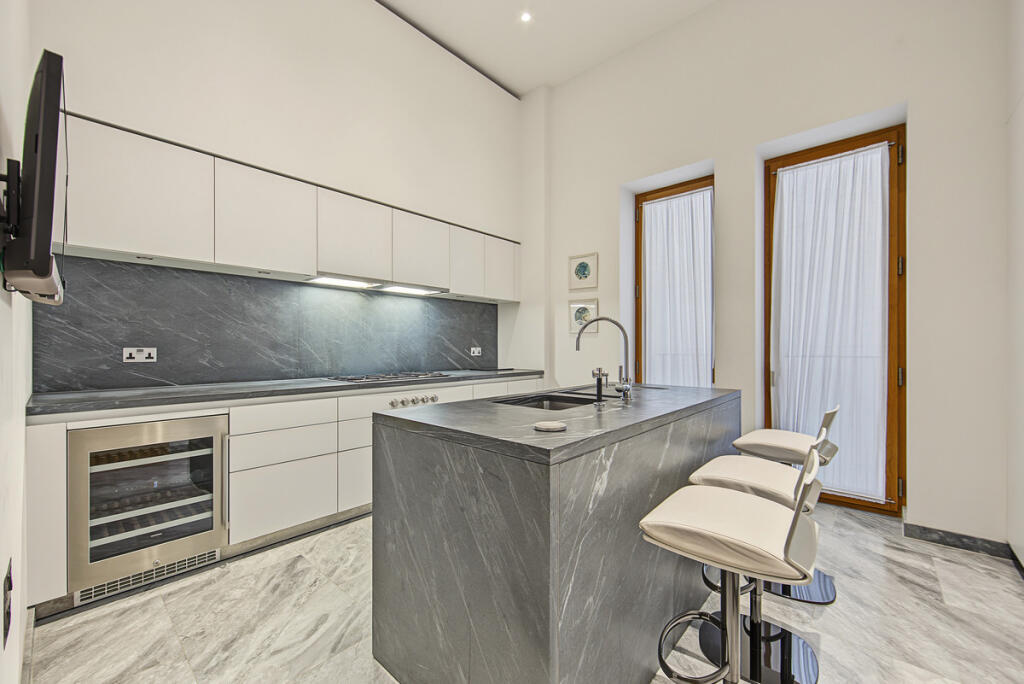 Apartment in London - View 4