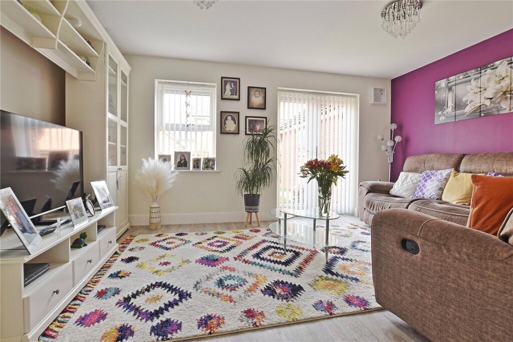 House in Northampton, Boughton - View 3