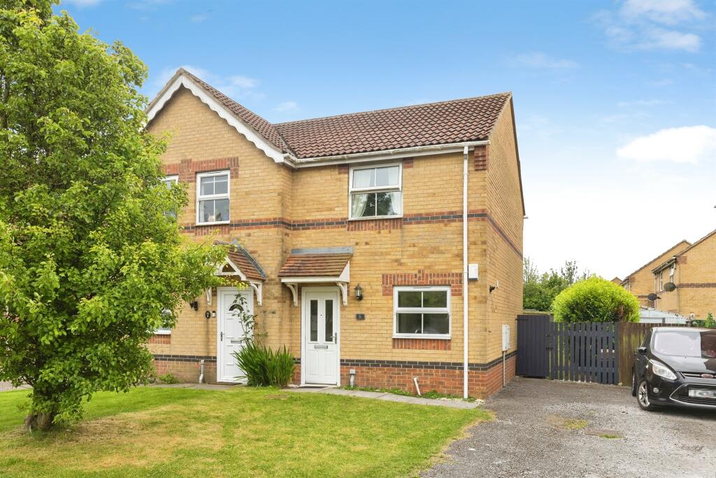 2-bed semi-detached on Gatenby Close, Buttershaw, Bradford, £140,000