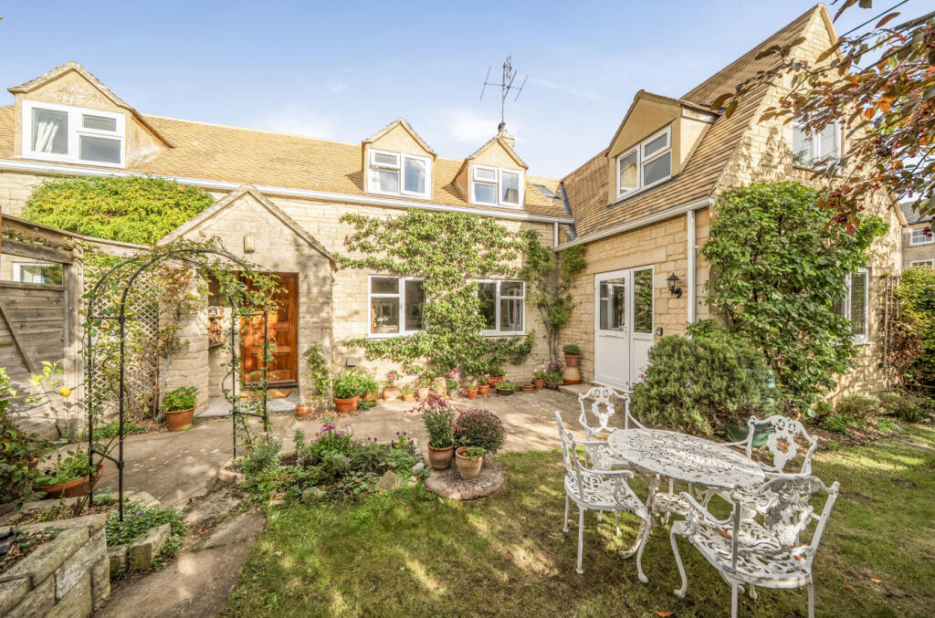 House in West Oxfordshire, Brize Norton - View 4