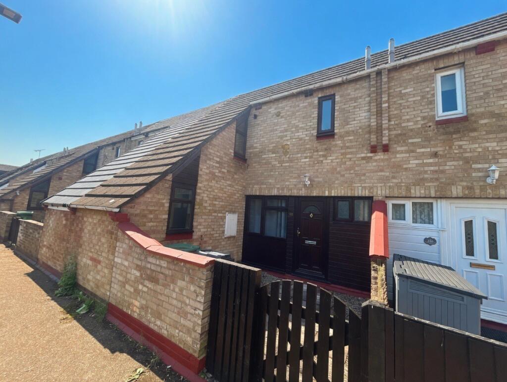 Main image of property: Moretons, Pitsea