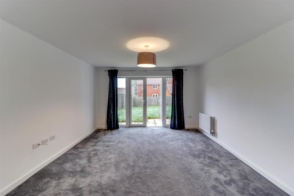 House in Guildford - View 4