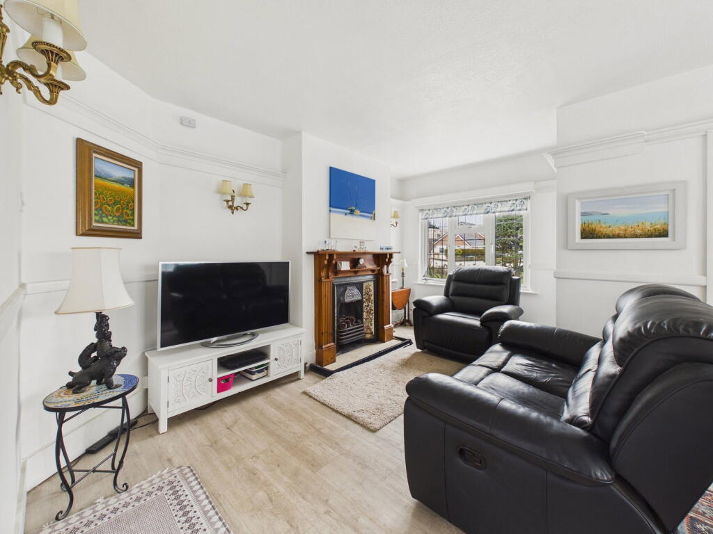 House in Worthing, Ferring - More