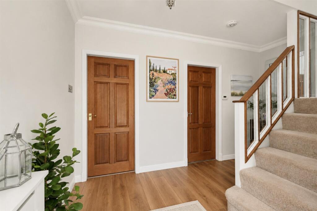 House in Nottingham, Bramcote - View 4