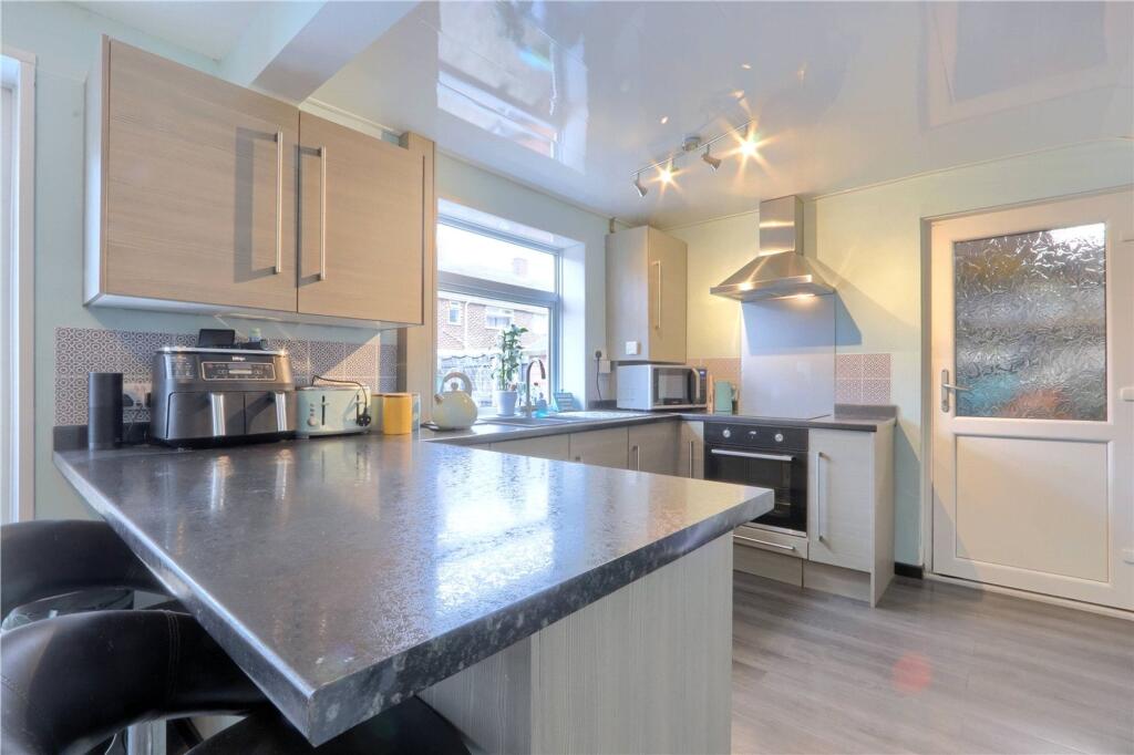 Ronaldshay Terrace, Marske-By-The-Sea, TS11 - More