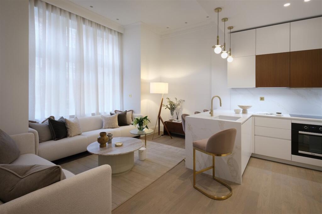 Main image of property: Palace Court, W2