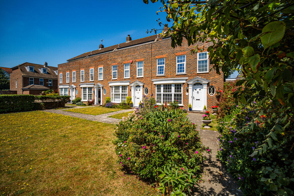 Main image of property: Chesterfield Gardens, Meads, Eastbourne, East Sussex, BN20