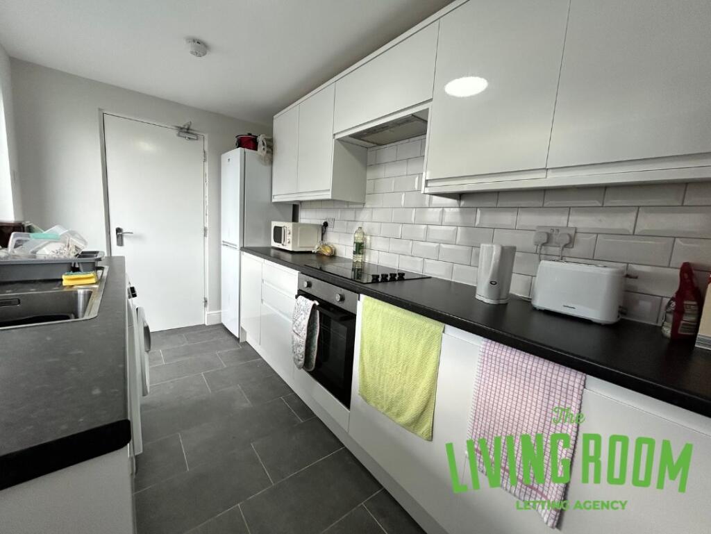 House in Cardiff, Maindy, Cathays - View 5