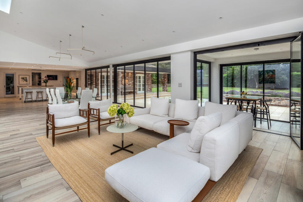House in Nether Alderley - More