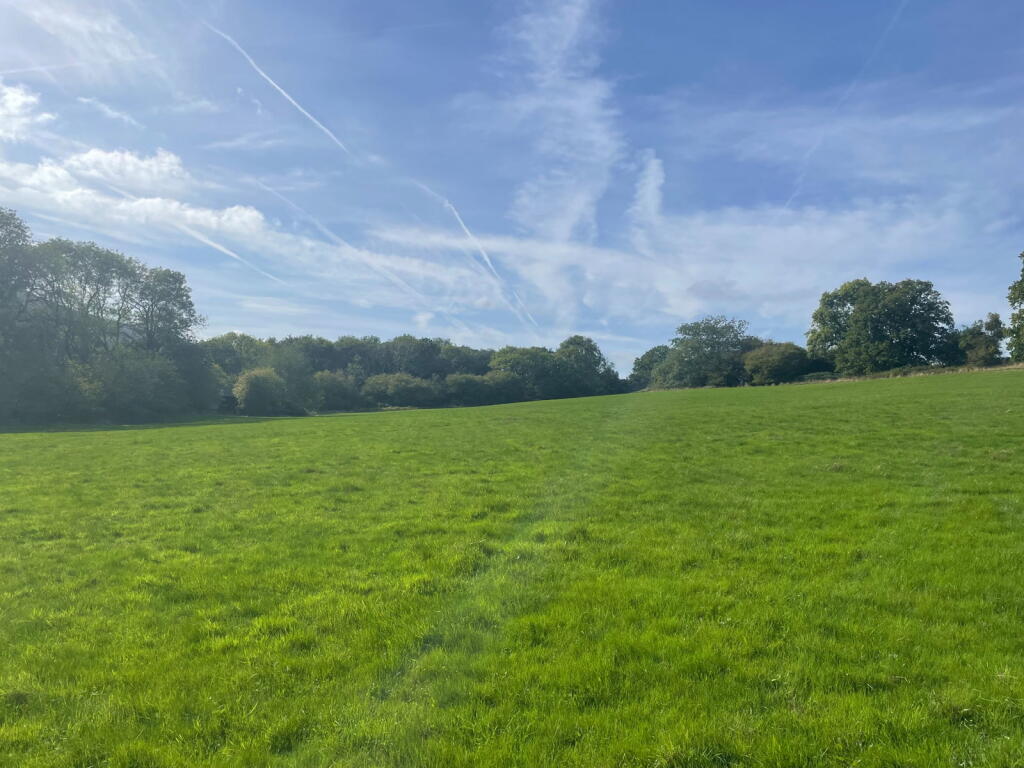 Land and Building at Tir William James, Llangattock, Crickhowell, Powys, NP8 1PY