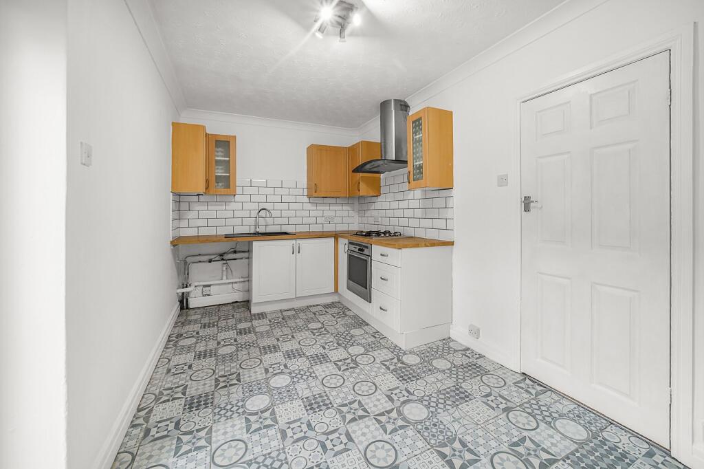 Whitefield Avenue, Newton-Le-Willows, WA12 photo 3