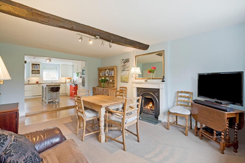 The Green, North Deighton, Wetherby photo 2