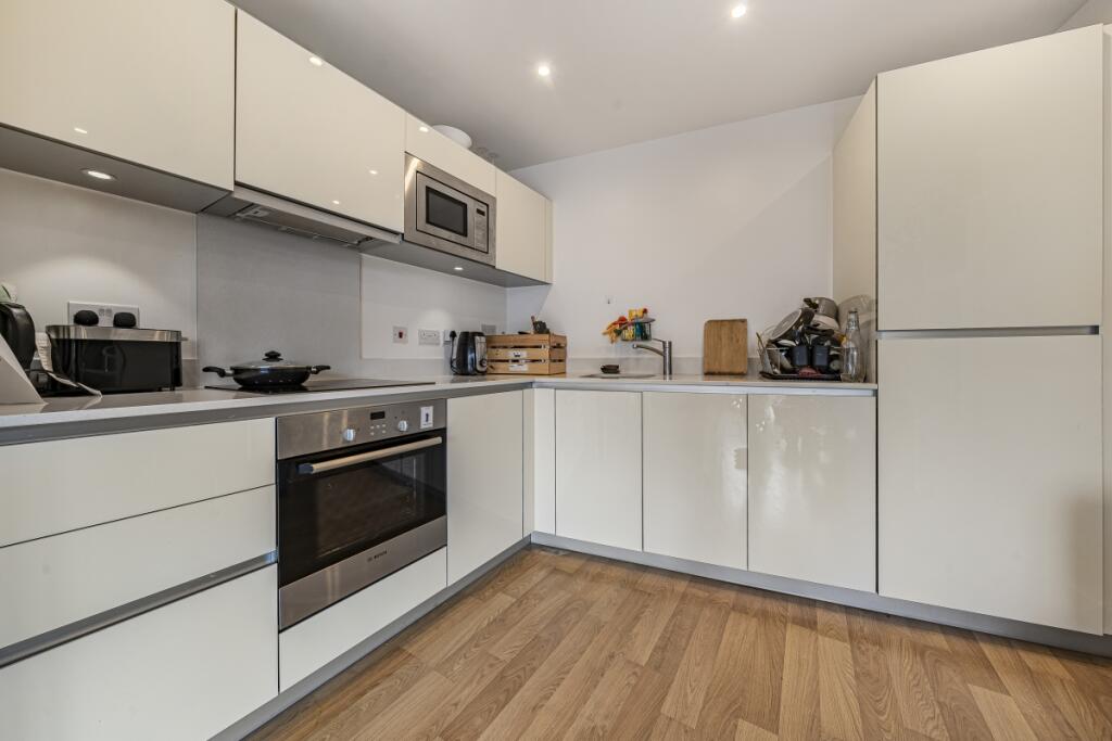 Apartment in London - View 5