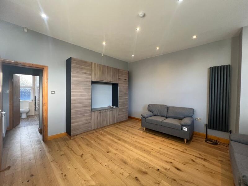 House in Leeds - View 3