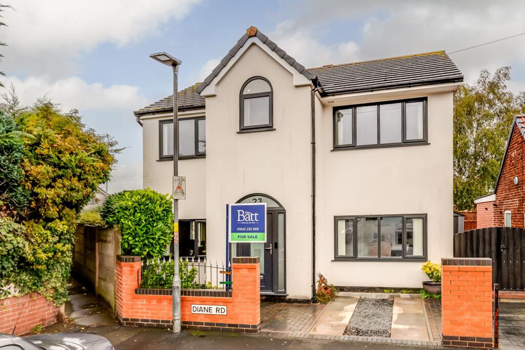 3-bed detached on Diane Road, Ashton-In-Makerfield, WN4, £350,000