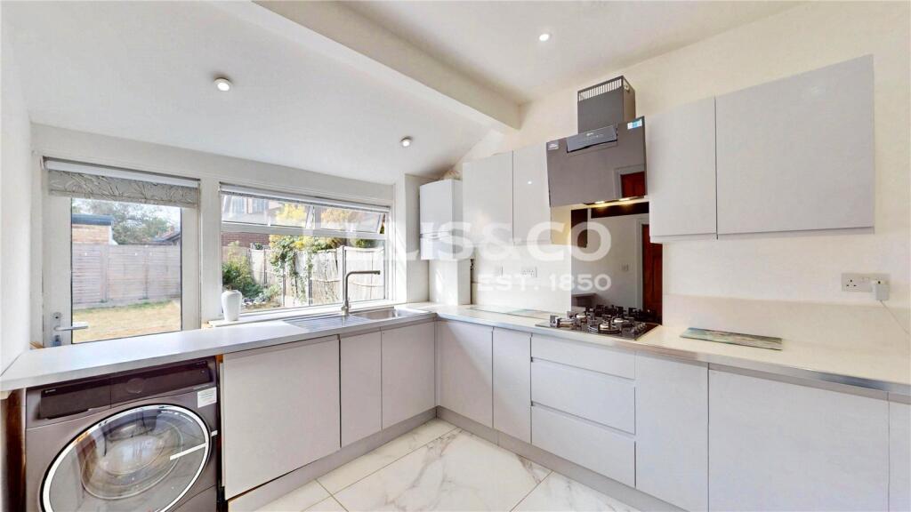 House in London - View 5