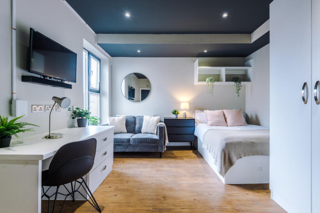 Main image of property: Flat 12, 160 Upper New Walk, Leicester, LE1