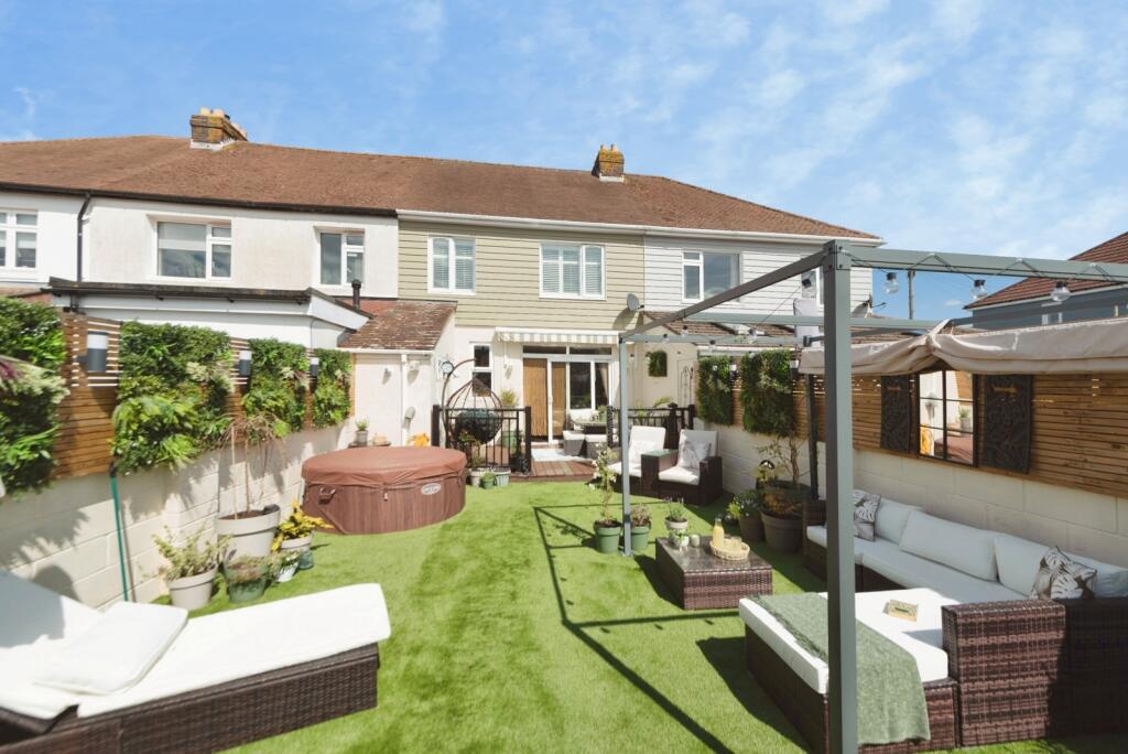 Central Road, Fareham, Hampshire, PO16 - View 5
