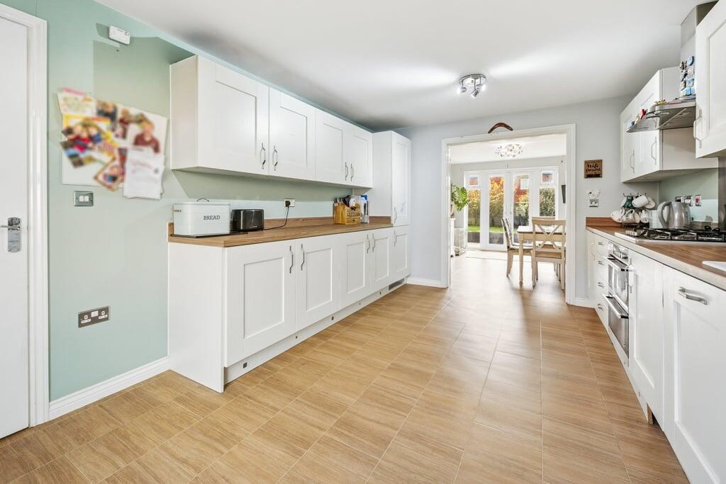 Willow Field Drive, Lower Broadheath, Worcester, WR2 photo 2