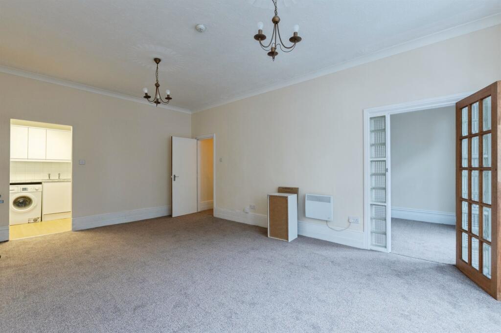 Apartment in Bournemouth - View 4