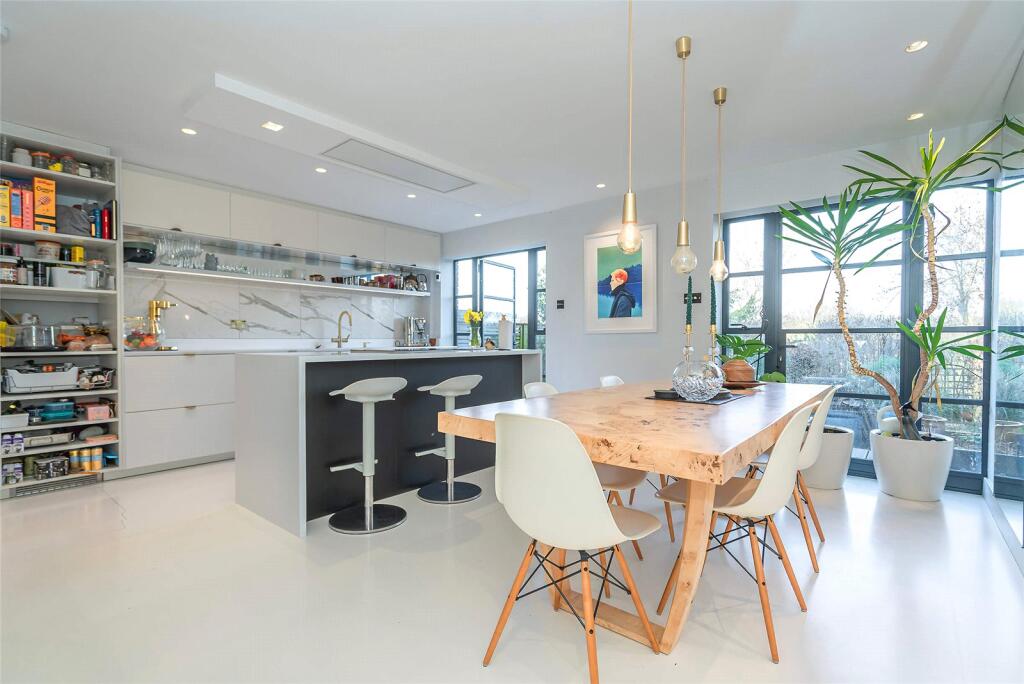 Main image of property: Hill Gate Walk,  Shepherds Hill, Highgate, London, N6