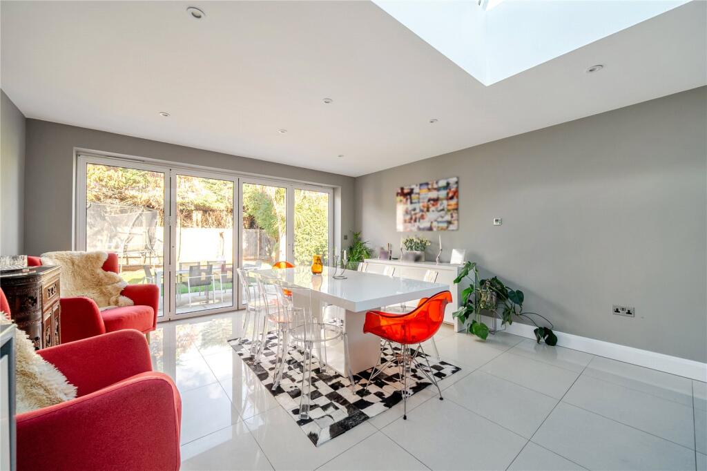 House in Kingston upon Thames - View 4