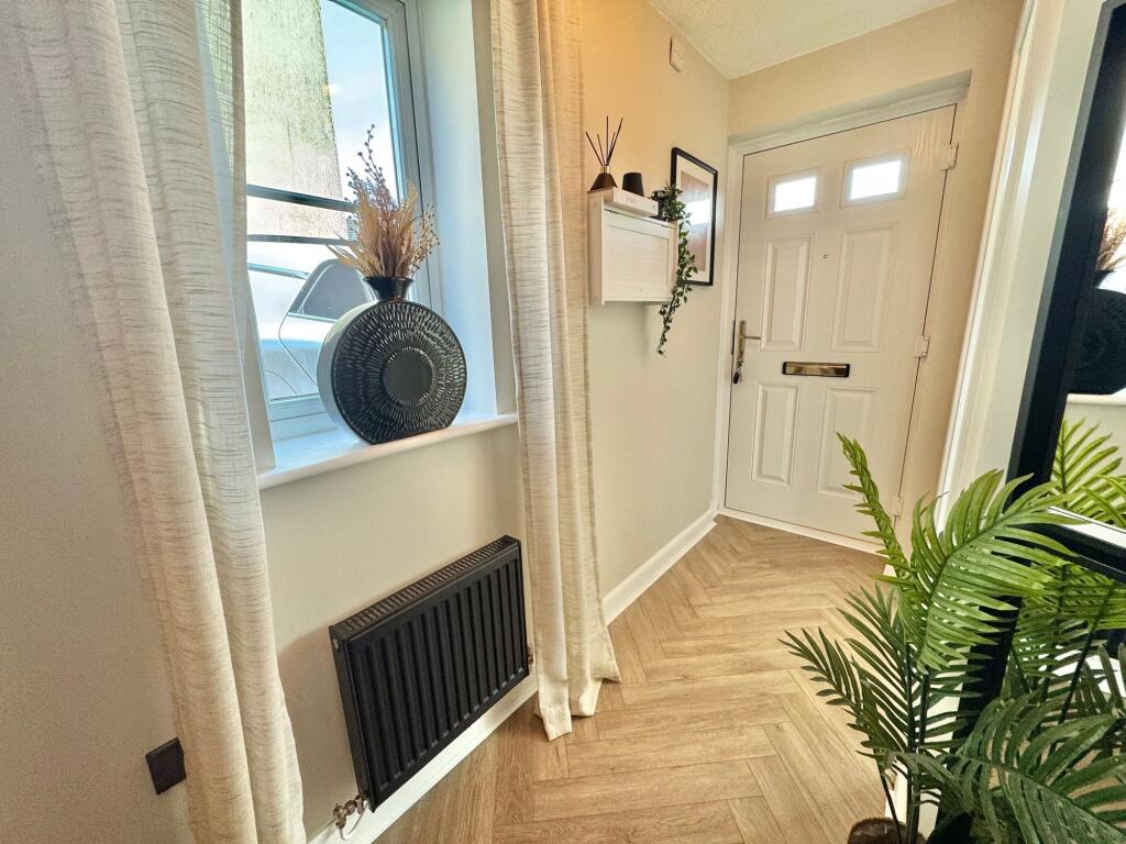Cypress Way, Nuneaton, CV10 photo 3