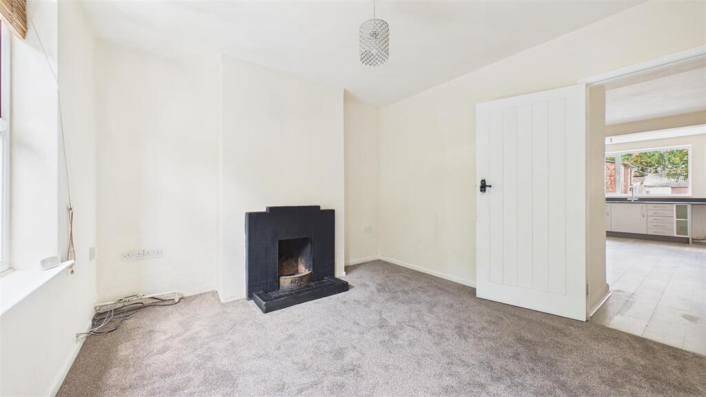 House in South Kesteven, Hereward Estate, Bourne - View 4