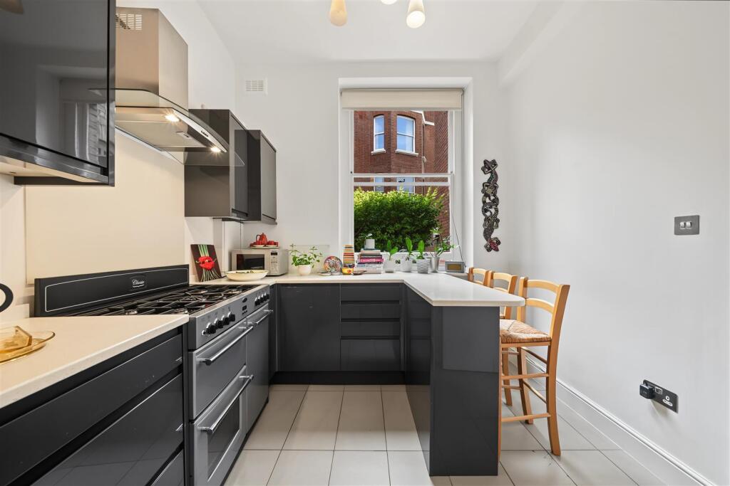 Apartment in London - View 4
