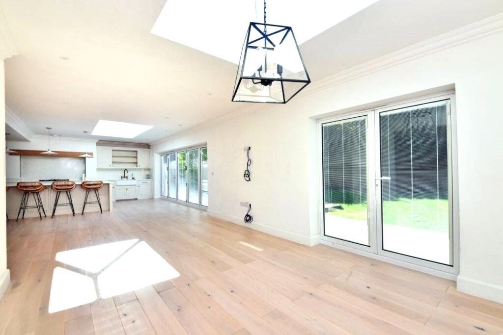House in Reigate and Banstead, Banstead - More