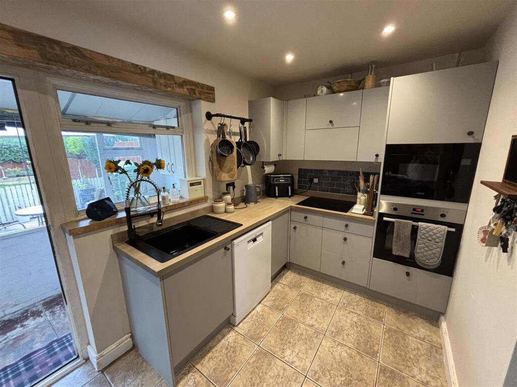 House in Derbyshire Dales, Doveridge - View 4