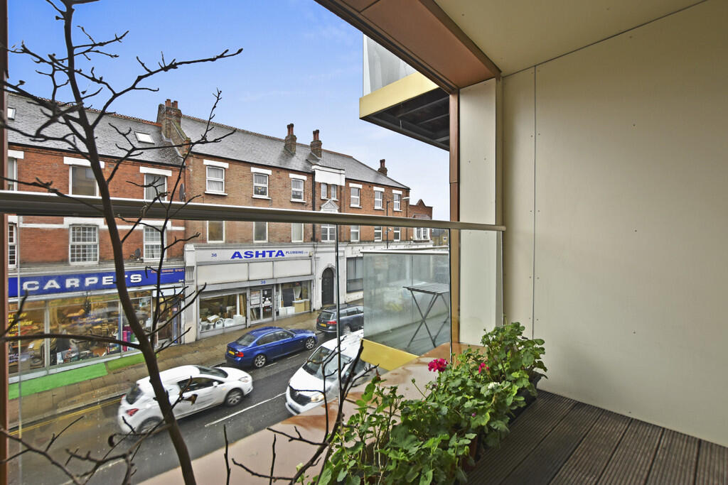 City View, 7 Banister Road W10 photo 4
