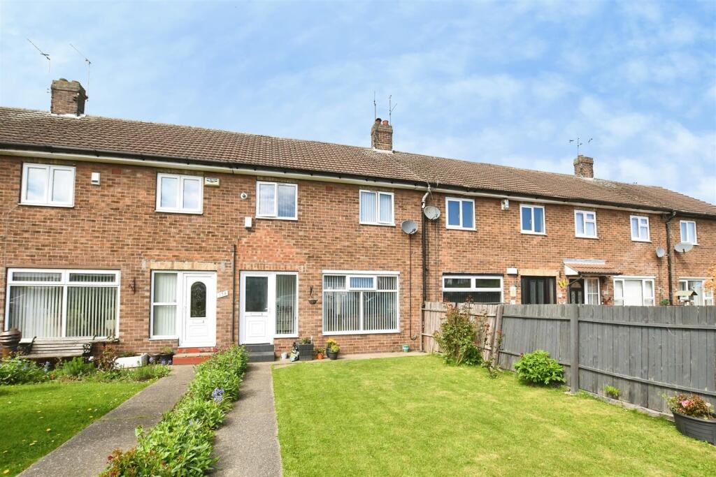 Main image of property: Leads Road, Hull