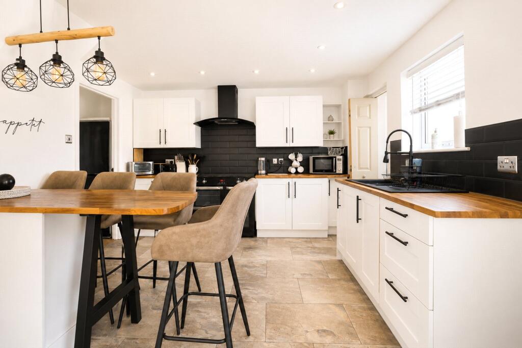 House in Torridge, Bideford - More