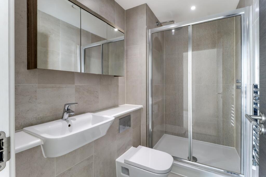 Apartment in Sevenoaks - More