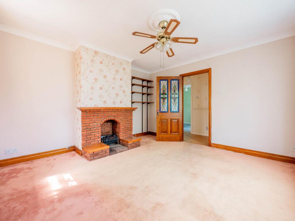 Hillside Avenue, Hockley, SS5 photo 2