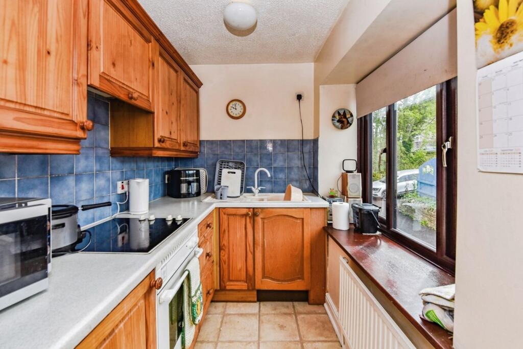 Bath Old Road, Radstock, BA3 photo 5