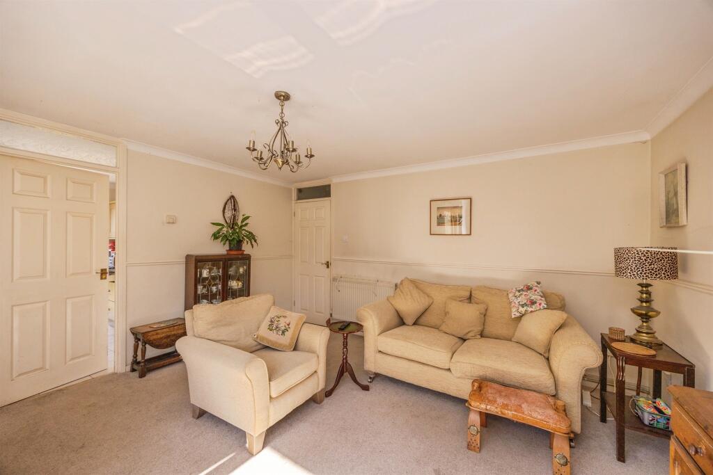 Redwing Road, Clanfield, Waterlooville - More