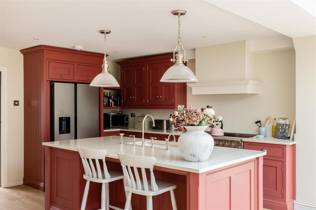 House in Reigate and Banstead, Surrey - View 5