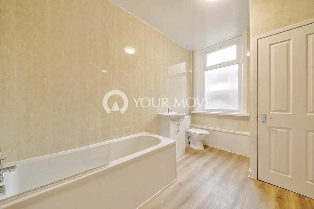 Apartment in Newcastle upon Tyne - View 3