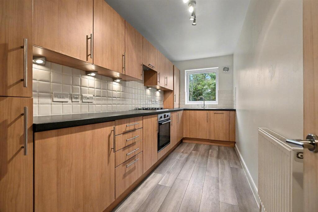 Apartment in Tonbridge and Malling, Aylesford - View 4