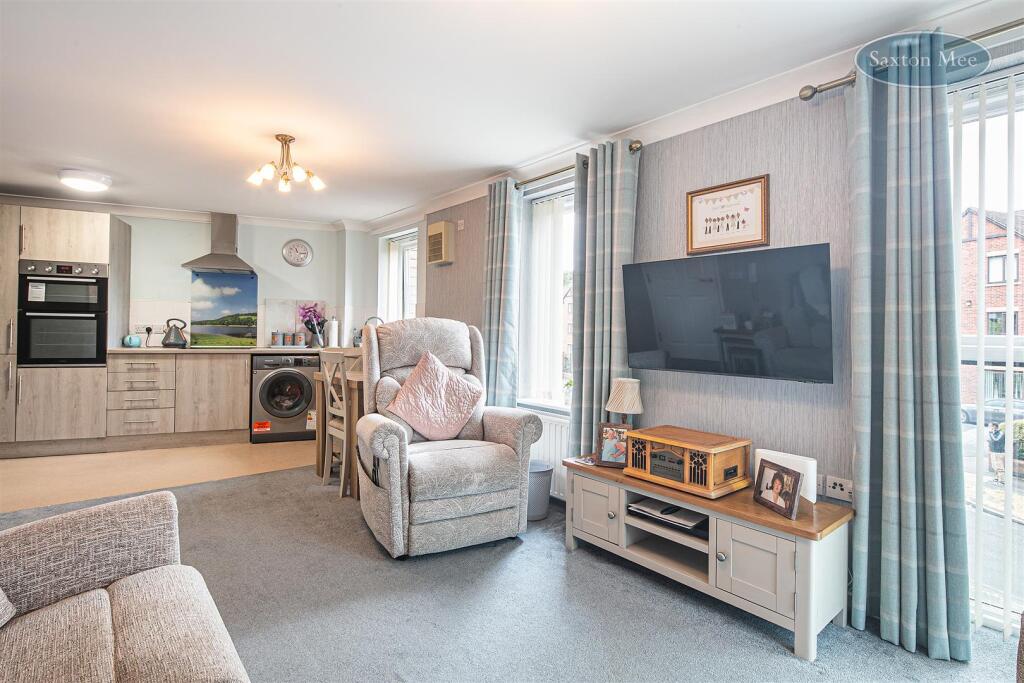 Apartment in Sheffield - View 5