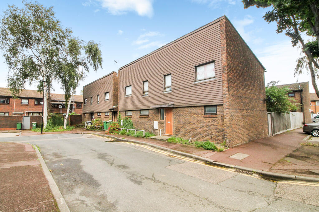 Main image of property: Canning Town, London, E16